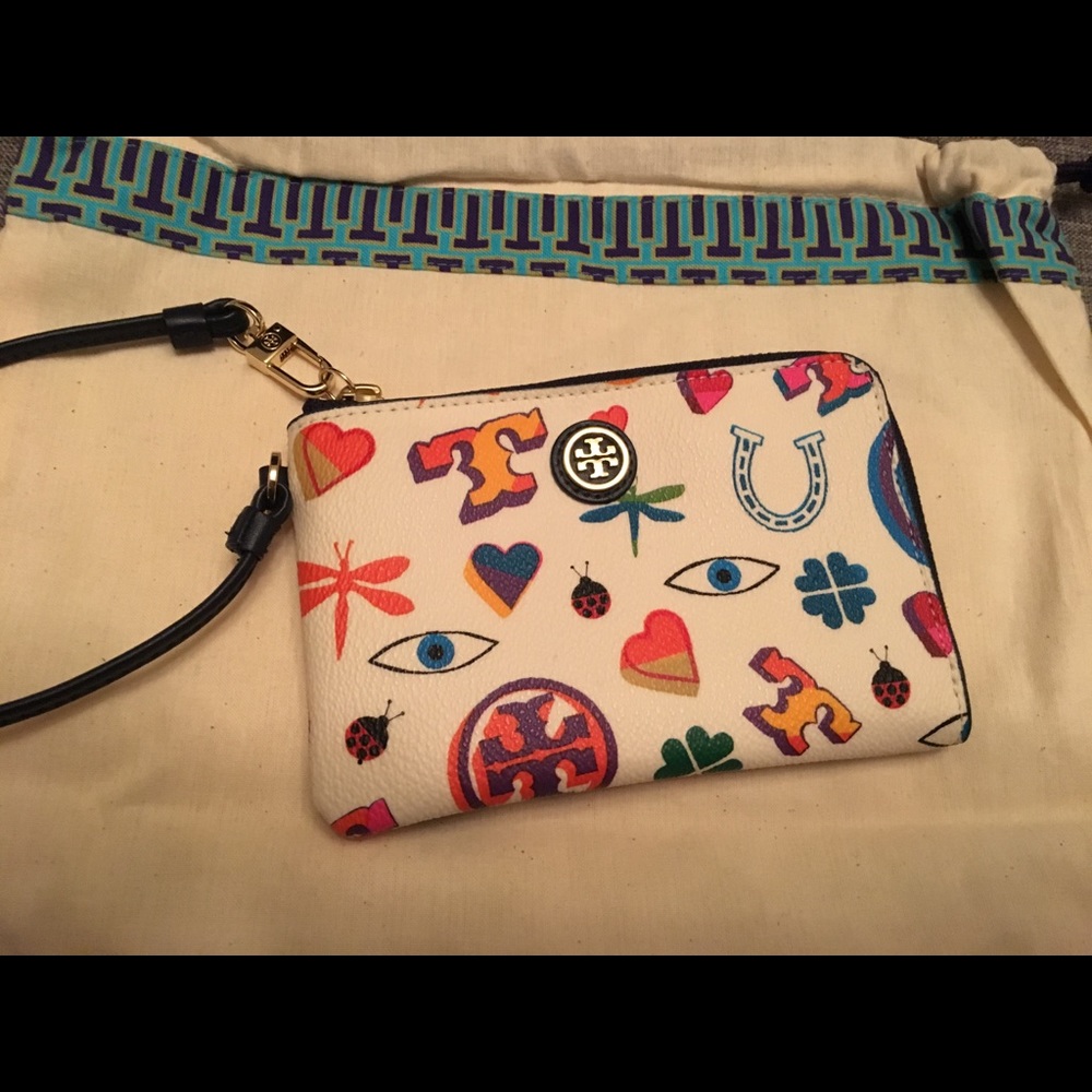 Tory burch wristlet